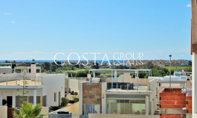 Resale - Villa -
Villamartín - PAU 8