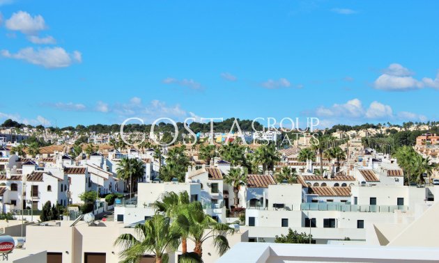 Resale - Villa -
Villamartín - PAU 8