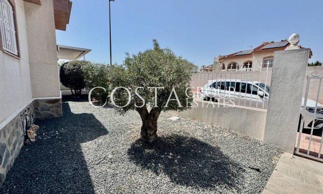 Resale - Villa -
Ciudad Quesada - Lo Pepin