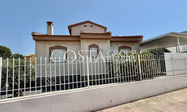 Resale - Villa -
Ciudad Quesada - Lo Pepin