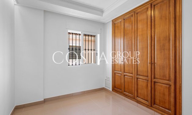Revente - Villa -
Torrevieja