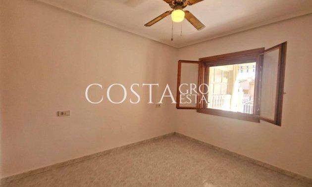 Wiederverkauf - House -
Torrevieja - Los Altos