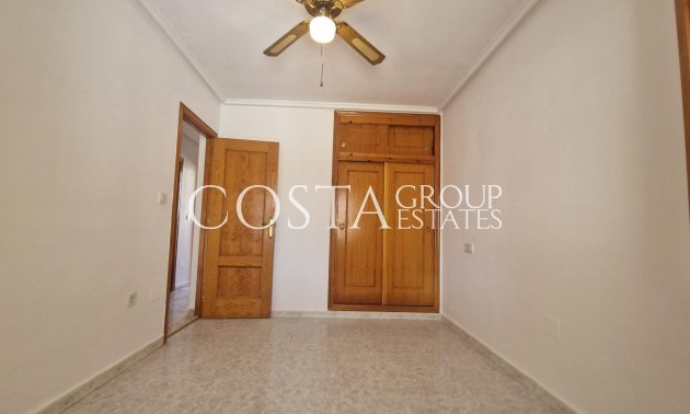 Wiederverkauf - House -
Torrevieja - Los Altos