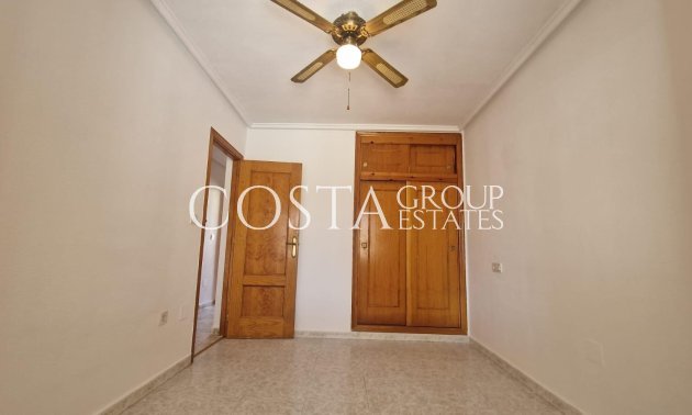 Wiederverkauf - House -
Torrevieja - Los Altos