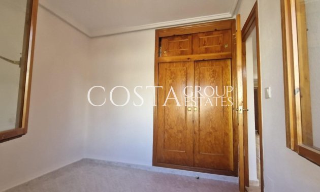 Wiederverkauf - House -
Torrevieja - Los Altos