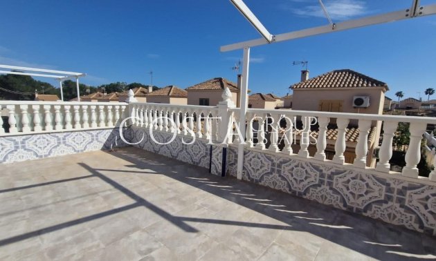 Wiederverkauf - House -
Torrevieja - Los Altos
