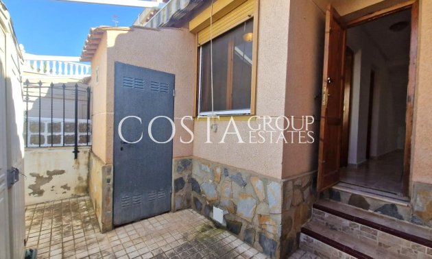 Wiederverkauf - House -
Torrevieja - Los Altos