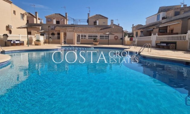 Wiederverkauf - House -
Torrevieja - Los Altos