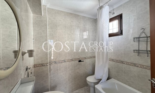 Herverkoop - Huis -
Torrevieja - Punta Prima