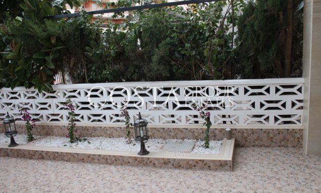 Herverkoop - Huis -
Torrevieja - Punta Prima