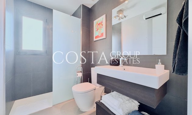 Herverkoop - Huis -
Dehesa de Campoamor - Las Ramblas