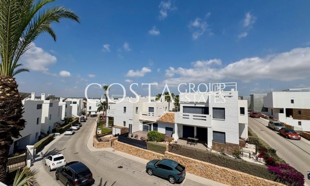Herverkoop - Huis -
Dehesa de Campoamor - Las Ramblas