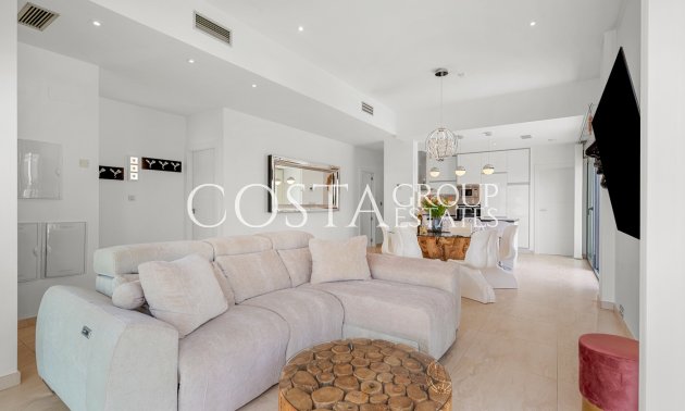 Resale - Villa -
Orihuela Costa - Villamartín