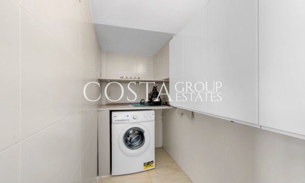 Resale - Villa -
Orihuela Costa - Villamartín