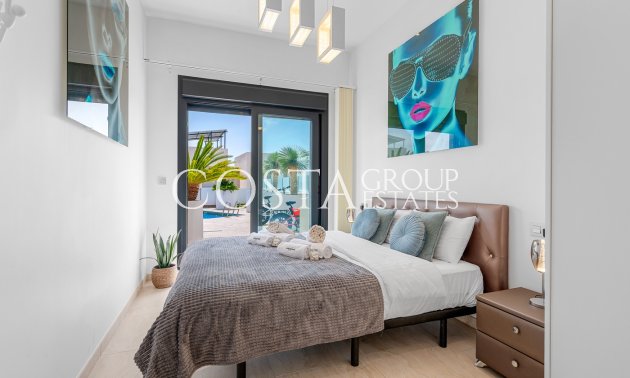 Resale - Villa -
Orihuela Costa - Villamartín