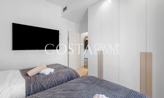 Resale - Villa -
Orihuela Costa - Villamartín