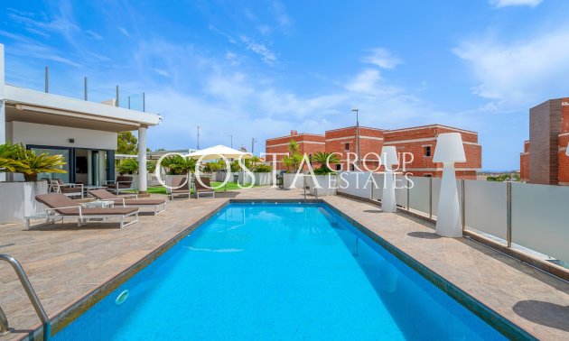 Resale - Villa -
Orihuela Costa - Villamartín