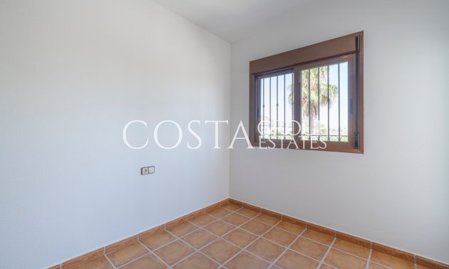 Resale - House -
Algorfa