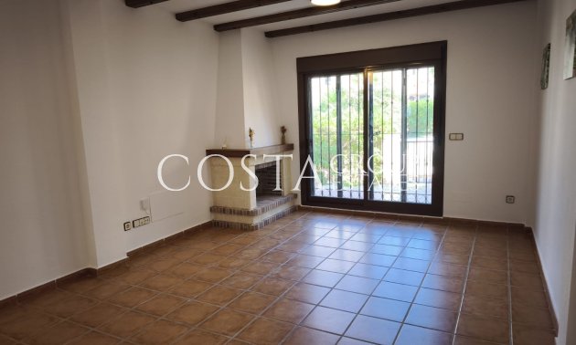 Resale - Villa -
Algorfa - La Finca Golf Resort