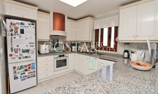 Herverkoop - Appartement -
Villamartín - PAU 8