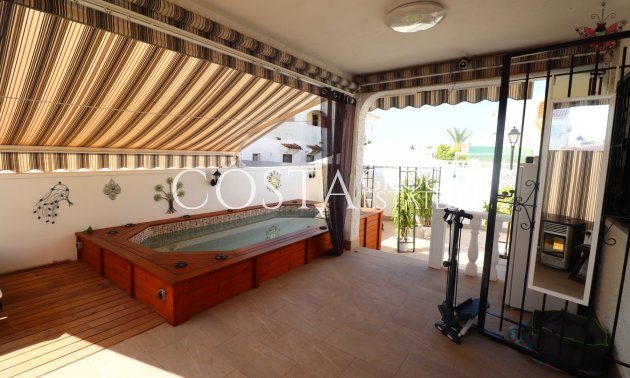 Odsprzedaż - Willa -
Orihuela Costa - La Florida