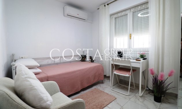 Odsprzedaż - Willa -
Orihuela Costa - La Florida