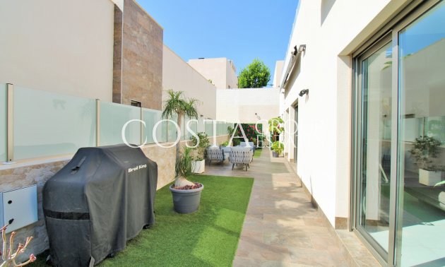 Revente - Villa -
Villamartín