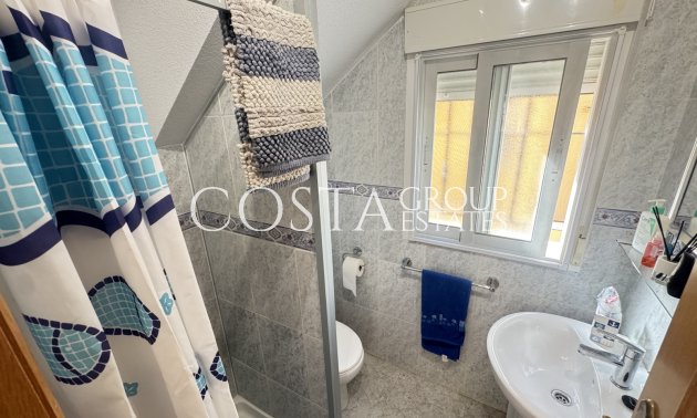 Resale - Villa -
Villamartín - Lomas del Golf