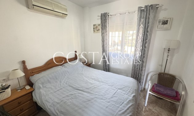Resale - Villa -
Villamartín - Lomas del Golf