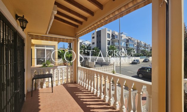 Resale - Villa -
Villamartín - Lomas del Golf