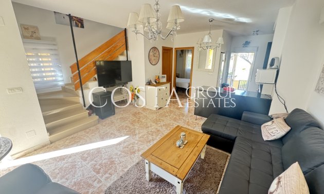 Resale - Villa -
Villamartín - Lomas del Golf