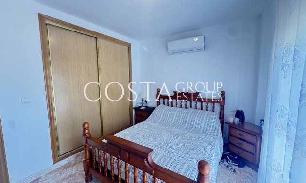 Resale - Villa -
Villamartín - Lomas del Golf