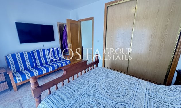 Resale - Villa -
Villamartín - Lomas del Golf