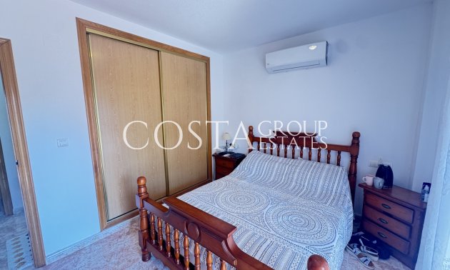 Resale - Villa -
Villamartín - Lomas del Golf