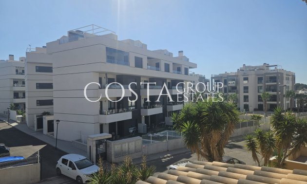 Resale - Villa -
Villamartín - Lomas del Golf