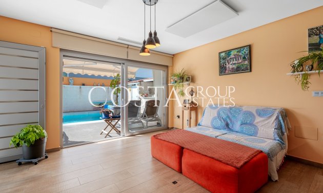 Resale - Villa -
Benijofar