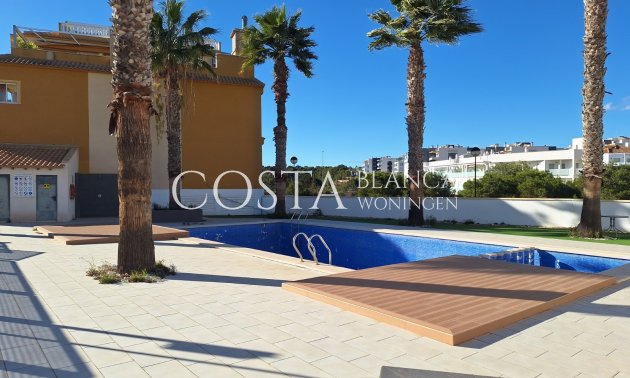 Odsprzedaż - Apartament -
Orihuela Costa - Villamartín