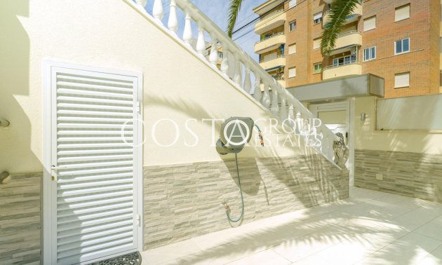 Wiederverkauf - House -
Orihuela - Punta Prima