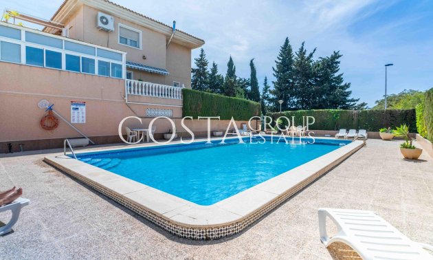 Herverkoop - Villa -
Orihuela - Punta Prima