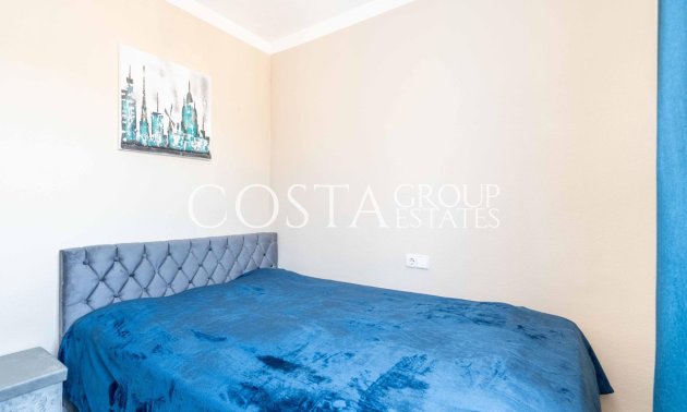 Herverkoop - Villa -
Orihuela - Punta Prima