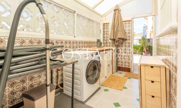 Herverkoop - Villa -
Orihuela - Punta Prima