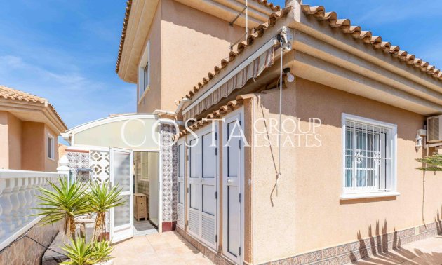 Herverkoop - Villa -
Orihuela - Punta Prima