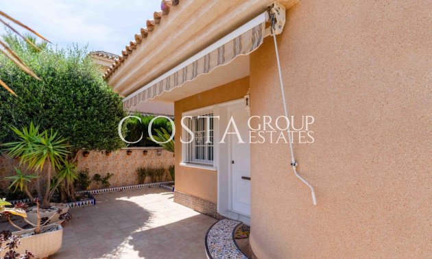 Herverkoop - Villa -
Orihuela - Punta Prima