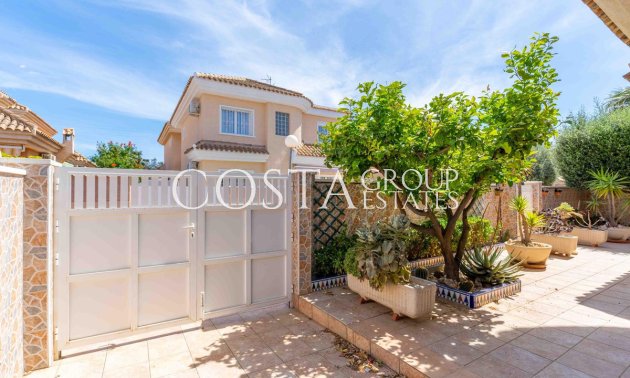 Herverkoop - Villa -
Orihuela - Punta Prima