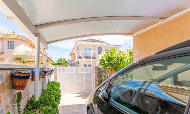 Herverkoop - Villa -
Orihuela - Punta Prima