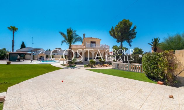 Herverkoop - Villa -
Torrevieja - El Chaparral