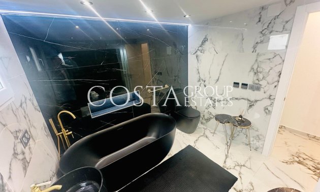 Resale - Apartments -
Alicante - Alicante Centro
