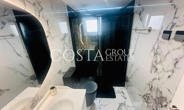 Resale - Apartments -
Alicante - Alicante Centro