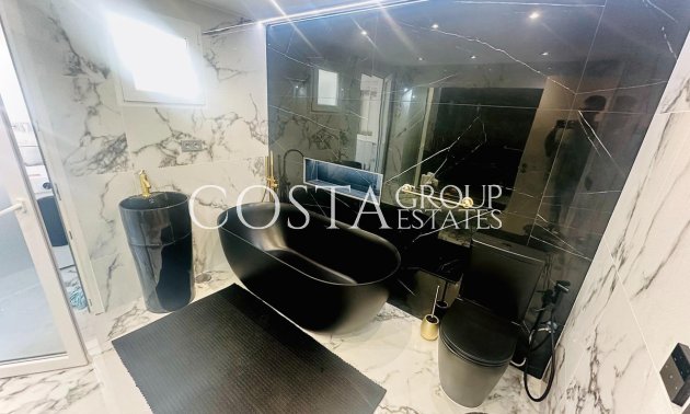 Resale - Apartments -
Alicante - Alicante Centro
