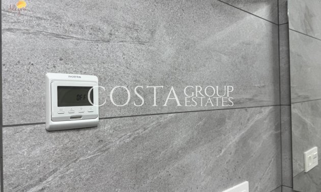 Resale - Apartments -
Torrevieja - Torrevieja Centro